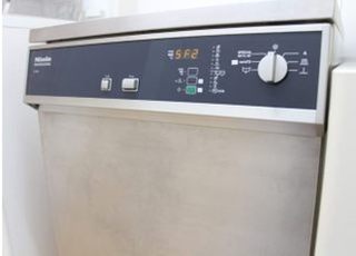 国際規格（ISO15883）に基づいた高度な洗浄消毒